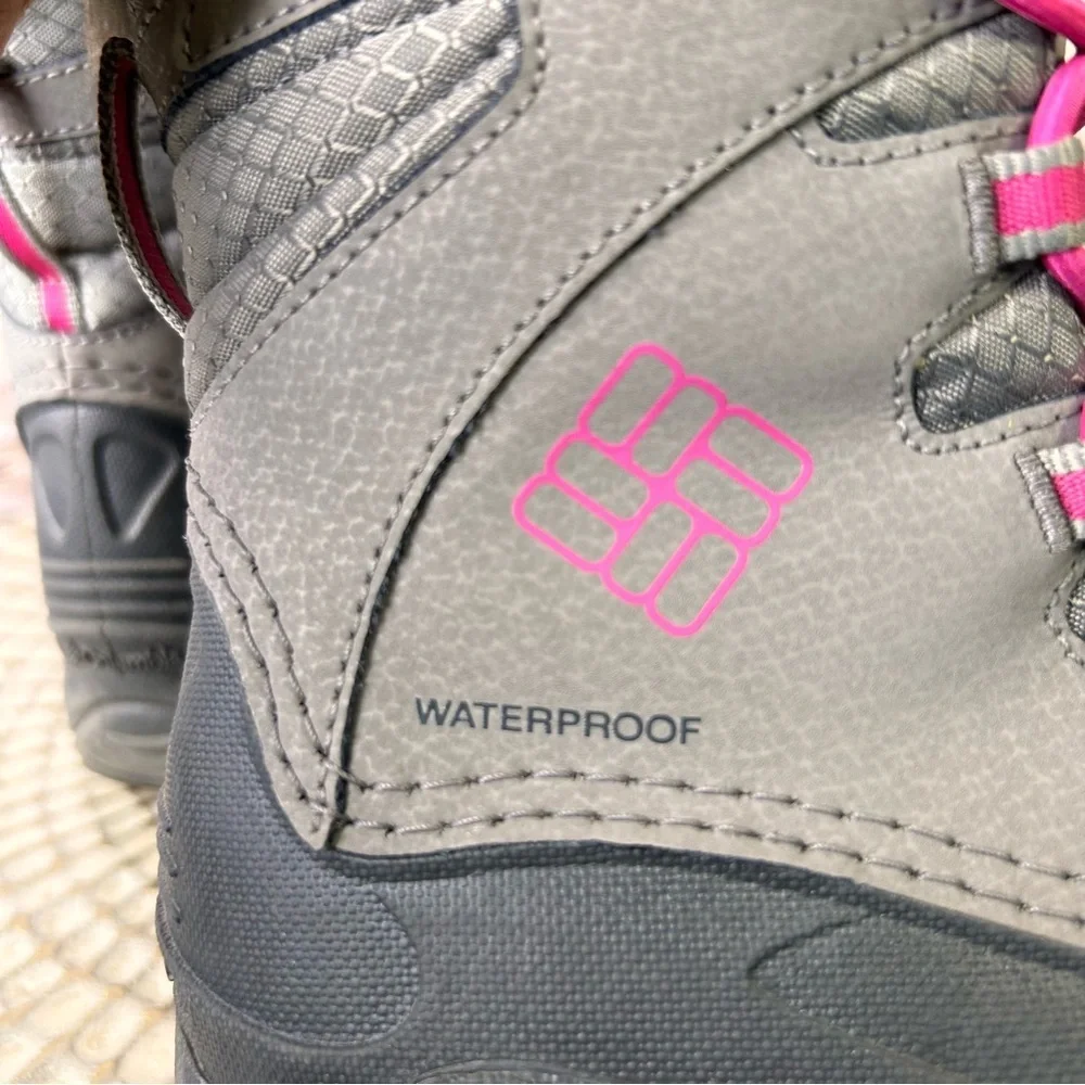 Columbia waterproof kids winter boots size 1
